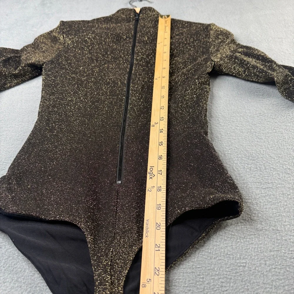 Alice + Olivia Gold Metallic Shimmer Mock Neck Half Sleeve Bodysuit Size XS - Picture 7 of 8